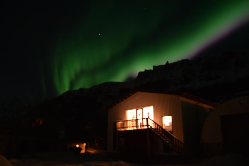 Hoergsland Guesthouse ภายนอก รูปภาพ
